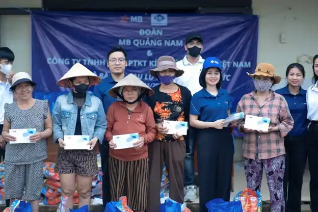 Nhiều chi nhánh MB chung tay hỗ trợ người dân khắc phục hậu quả thiên tai