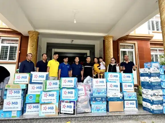 Nhiều chi nhánh MB chung tay hỗ trợ người dân khắc phục hậu quả thiên tai