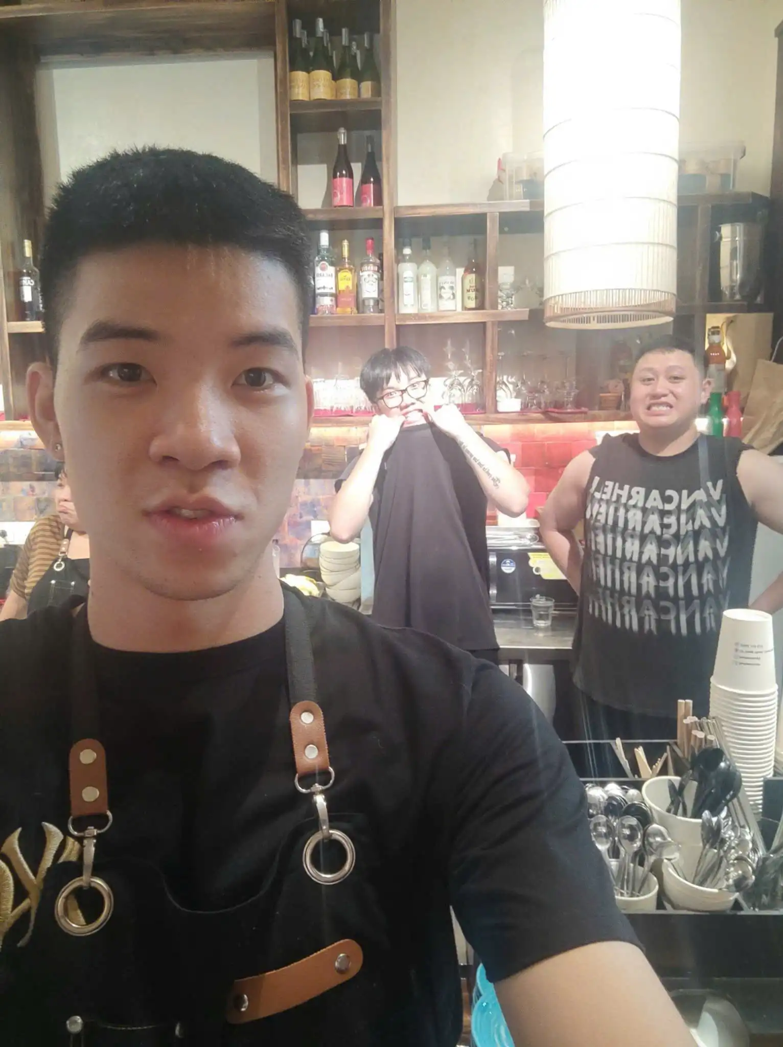 Chàng trai 21 tuổi và nhiệt huyết kiếm nghề tử tế trong ngành F&B: Hành trình của Đặng Nhật Minh